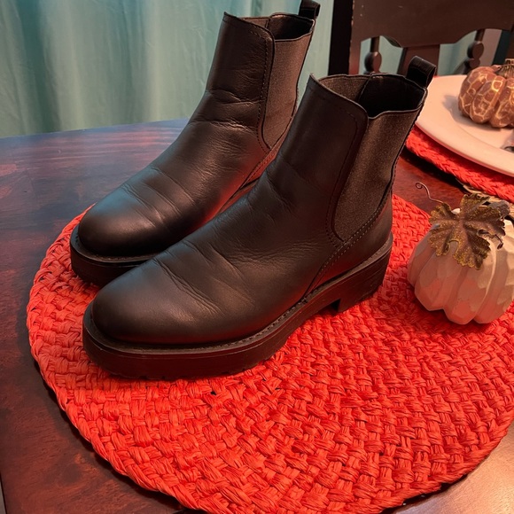 Sam Edelman Jaclyn Waterproof Chelsea Boots - Picture 6 of 6